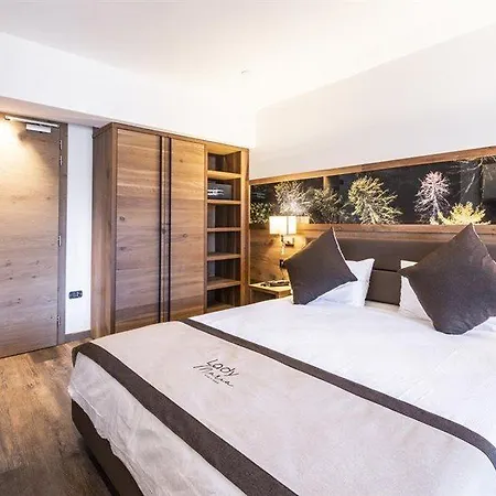 Lady Maria Wellness & Hotel Fondo