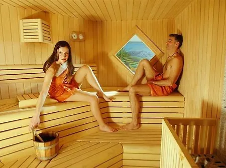 Lady Maria Wellness & Hotel 3*