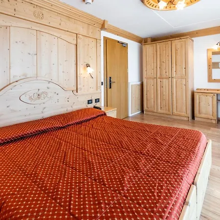 Lady Maria Wellness & Hotel 3*
