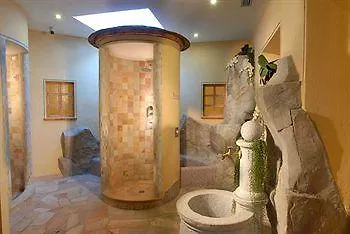 Lady Maria Wellness & Hotel