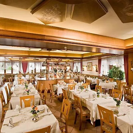 Lady Maria Wellness & Hotel 3*